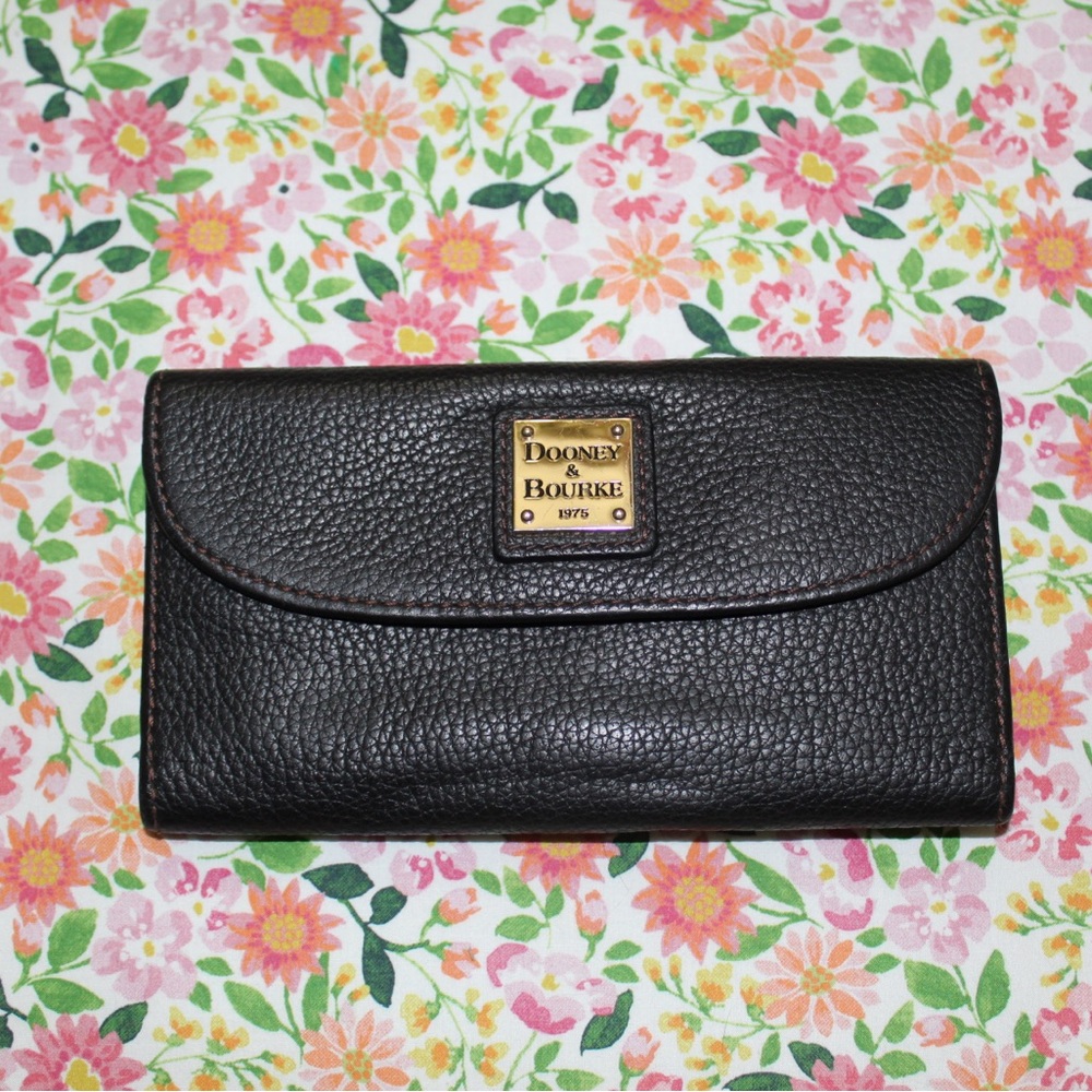 Dooney and Bourke wallet